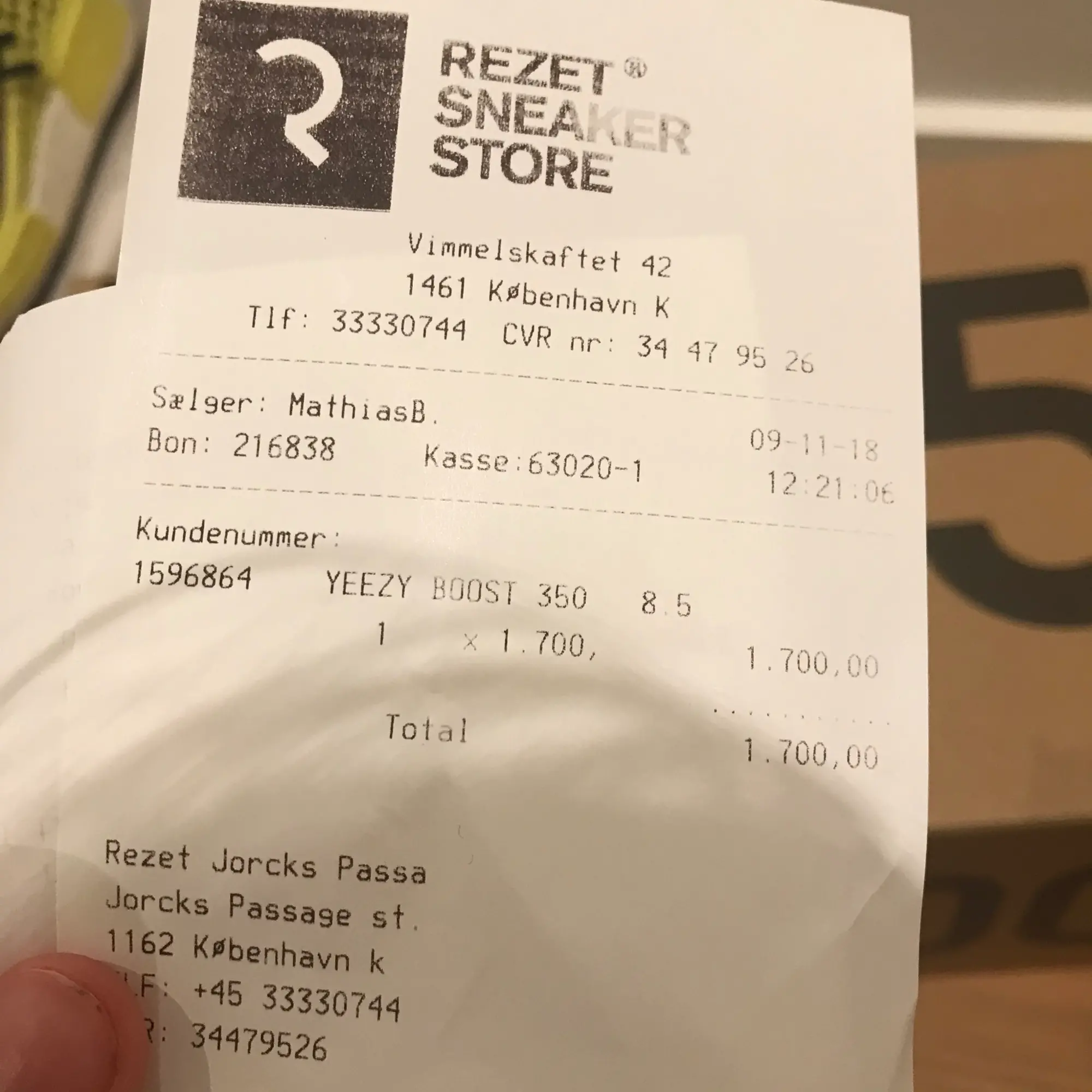 Rezet sales store yeezy