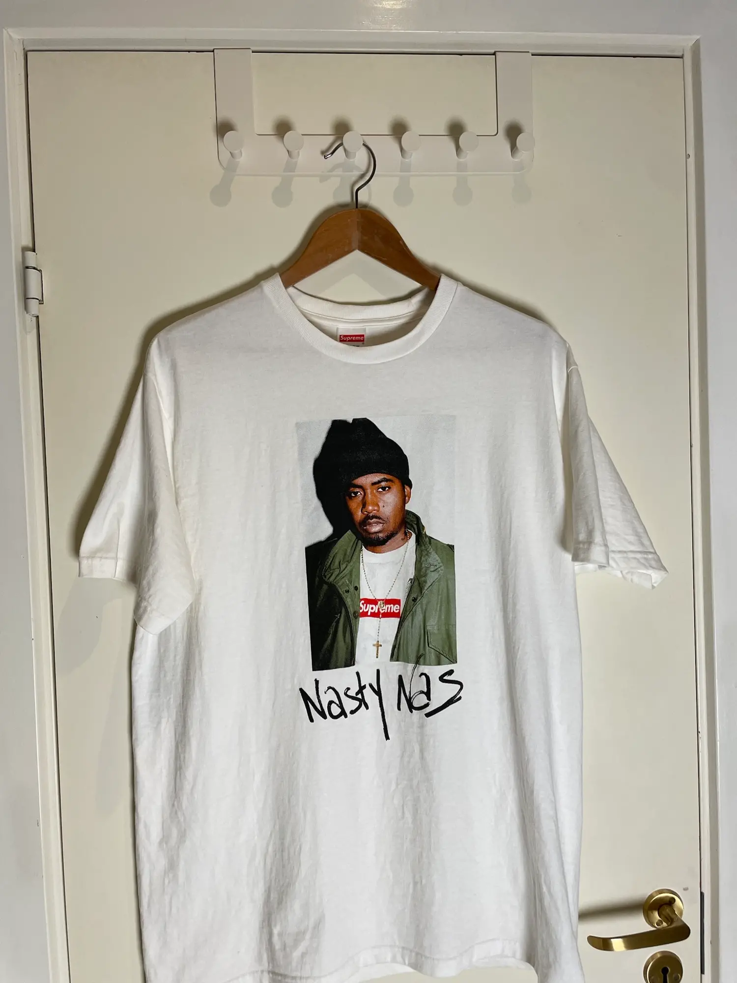 Hvid supreme shop t shirt