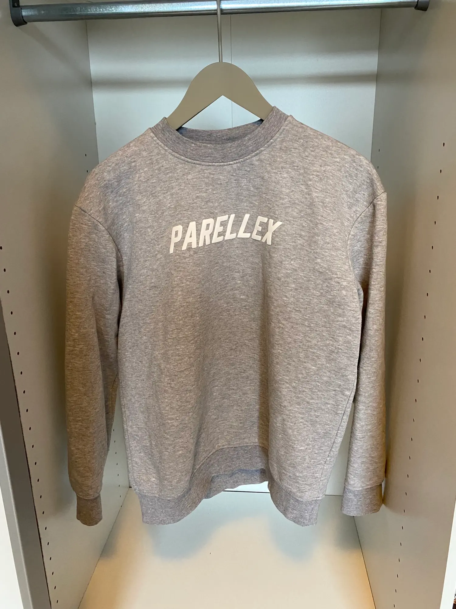 Parlez taberly online sweatshirt