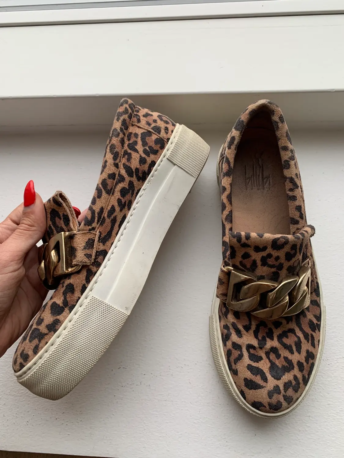 Billi bi leopard store loafers