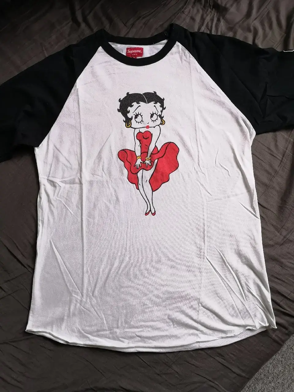 Hvid supreme t outlet shirt