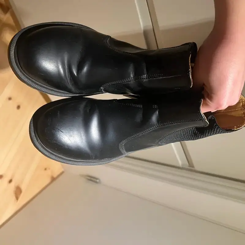 Dr martens 4061 hot sale