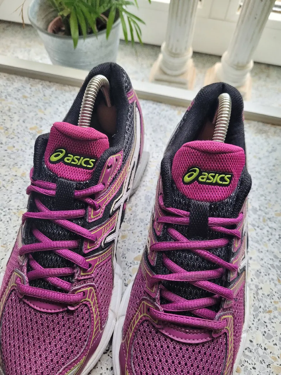 Asics hurako cheap